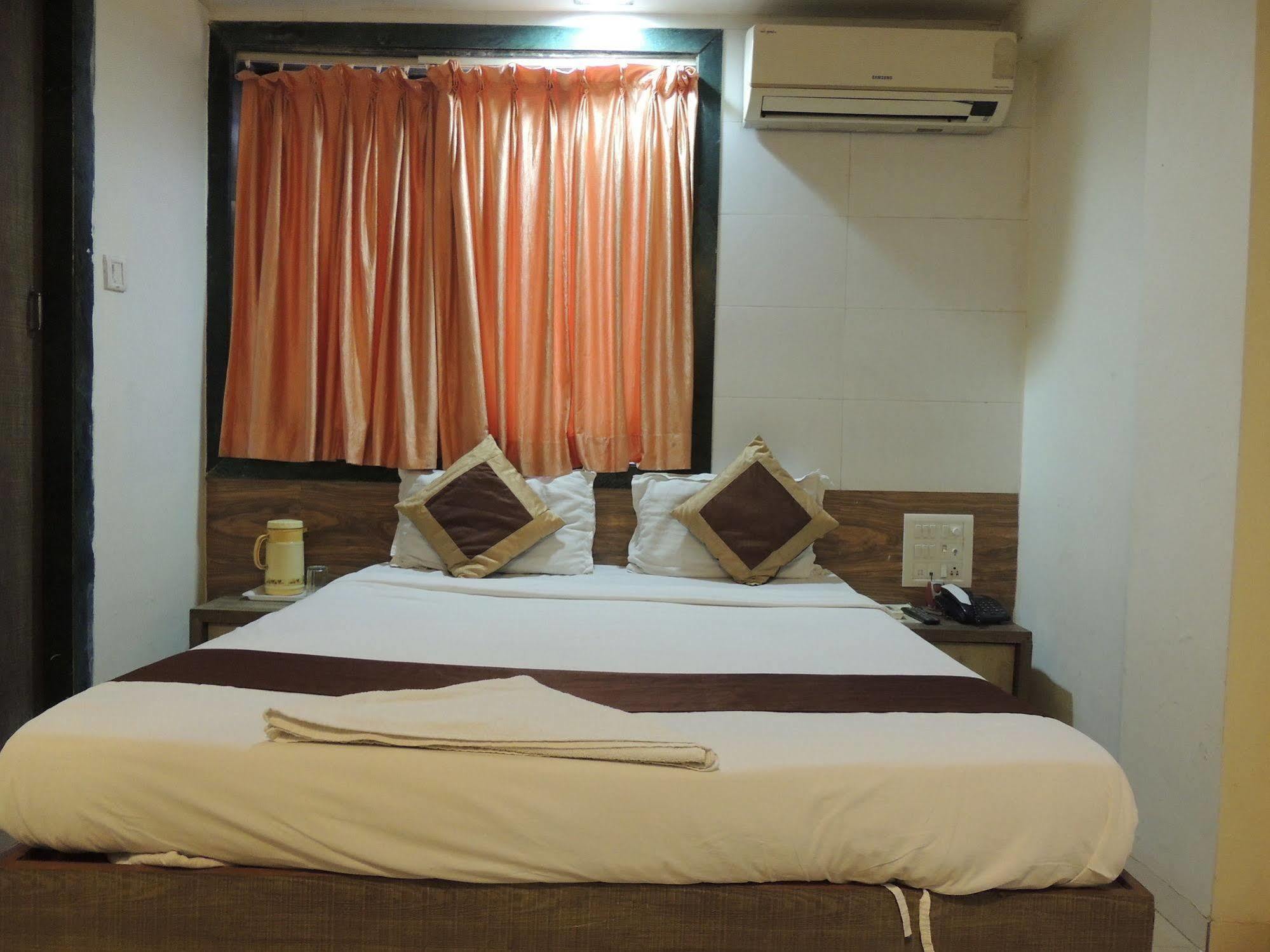 Fabhotel Galaxy Suite Bombay Exterior foto