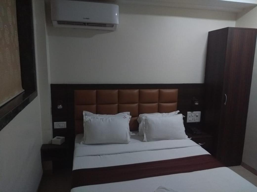 Fabhotel Galaxy Suite Bombay Exterior foto