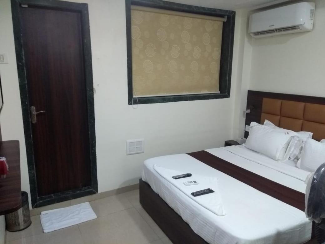 Fabhotel Galaxy Suite Bombay Exterior foto