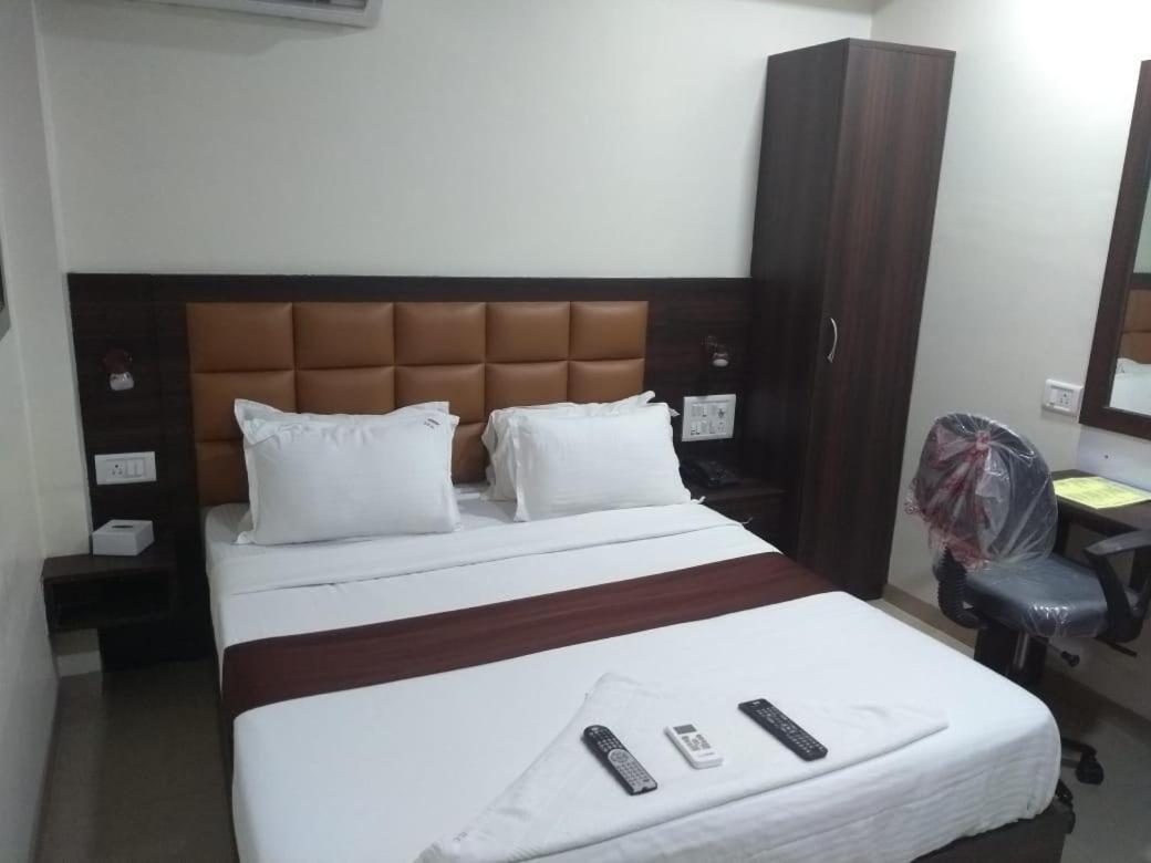 Fabhotel Galaxy Suite Bombay Exterior foto